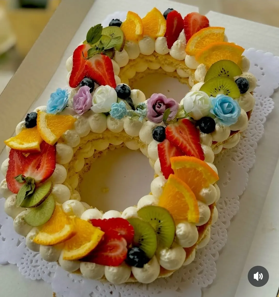  8 март (Молочная девочка)