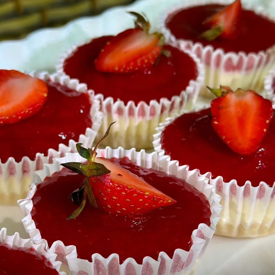 Клубничный мини чизкейк